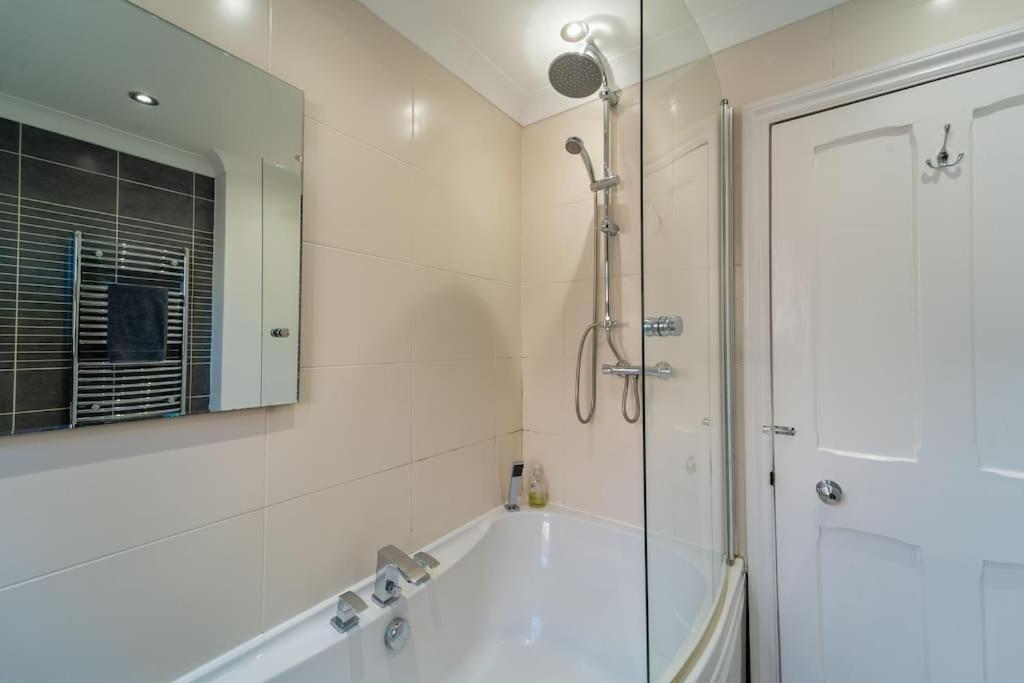 A Beautiful And Stylish 2 Bed Flat Close To Beach Bournemouth Exteriör bild